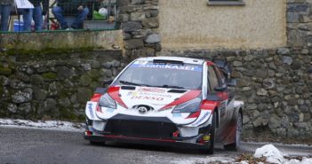AL MONTE SVETTANO LE YARIS La Yaris di Ogier in azione