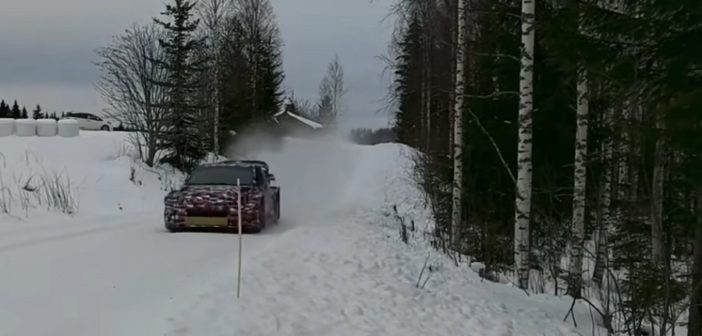 La nuova Yaris GR WRC + appena uscita dalla factory di Makinen.