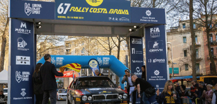 L'equipaggio Lucky Pons (uno dei tanti esclusi)  alla partenza 2019 del Costa Brava