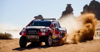 Nasser Al Attiyah grande protagonista delle ultime edizioni con il suo Toyota Hilux.