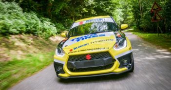 La nuova Suzuki Swift Hybrid muove i suoi primi passi con Simone Goldoni