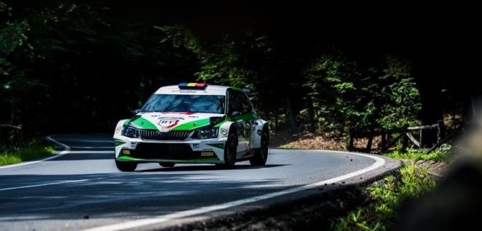 La Fabia di Tempestini sulle strade delle forste di Brasov.