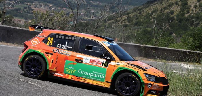 Scattolon nella prima frazione mette le ali alla Skoda Fabia R5.