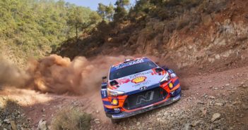 Dalla polvere della Turchia spunta la i20 di Loeb.