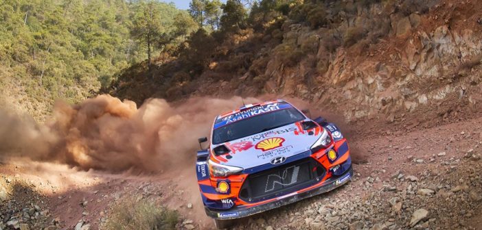 Dalla polvere della Turchia spunta la i20 di Loeb.