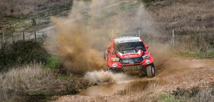 La Toyota Hilux di Ten Brinke sui tratti cronometrati di Portalegre.