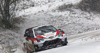 MONTECARLO TOYOTA CHIUDE CON.. Ogier nel bel mezzo della nevicata del venerdì (Foto by JPX Julien Pixelrallye).