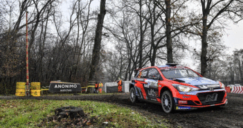 Umberto Scandola in una delle rare sortite nel parco dell'autodromo per lui stregato.