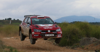 La Polo GTI di Al Attiyah sugli sterrati di Lorca.