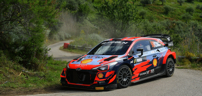 Neuville sulla power stage regala spettacolo allo stato puro.