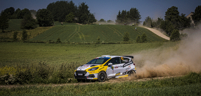 La Fiesta Rally3 di Armstrong in azione.