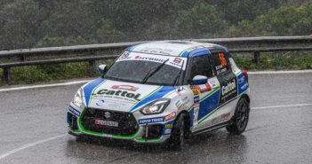 La Suzuki di Pelle nel diluvio sulle speciali di ieri.