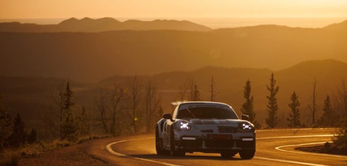 La Porsche di Donner in una delle sezioni di prova.