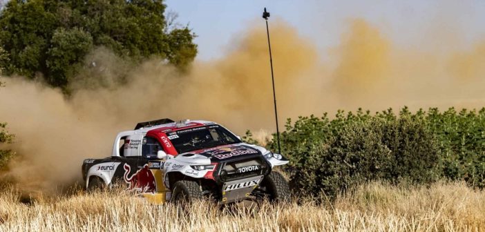 La Toyota Hilux di Nasser sulle piste di Aragona ..