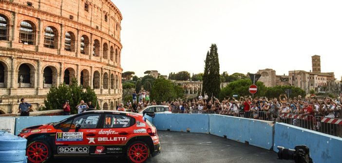 Andrea Crugnola sulle strade della super stage nel cuore di Roma.