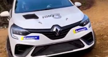 SCANDOLA TESTA LA CLIO RALLY3 La nuova Clio Rally3 si prepara al debutto ..