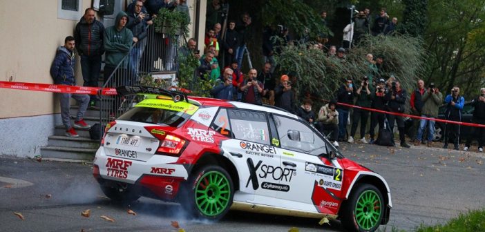 Simone Campedelli sulle strade del Como che lo hanno laureato campione del CIRA.