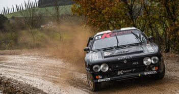 La Lancia Rally 037 di  Battistolli vola sulle speciali del Brunello