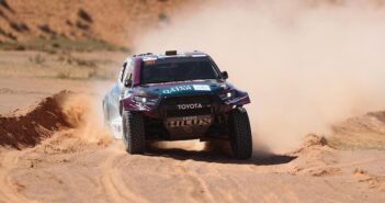 L'Hilux del vincitore sulle piste del Saudi Baja.