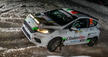 TRENTIN DEBUTTO CORAGGIOSO La Fiesta rally4 di Trentin sulle speciali dell'Aluksne.