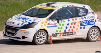 La Peugeot 208 di Valentino Ledda muove i suoi ..