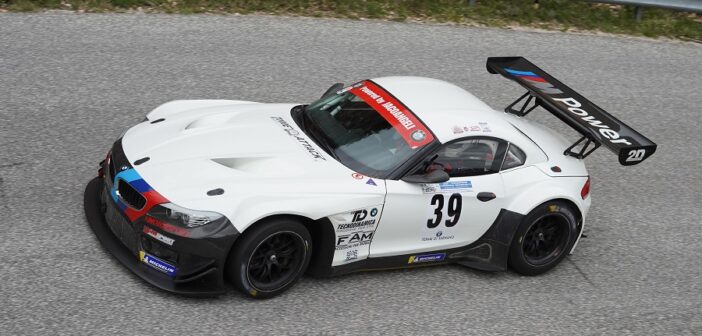 La bellissima BMW Z4 di Iacoangeli regina tra le vetture carrozzate.