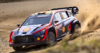 Neuville arranca nel finale di Fafe