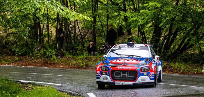 La Citroen C3 di Bonato sotto la pioggia