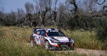 La Hyundai i20 WRC nello Shake salentino