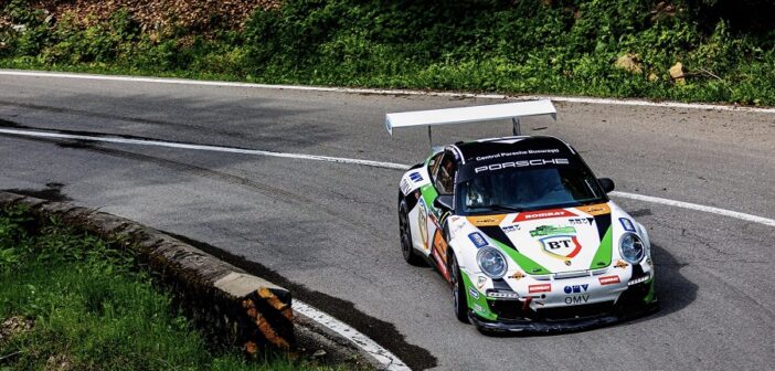 La sfavillante Porsche 997 GT3 di Tempestini in azione