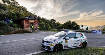 La Renault Clio Rally5 di Pesavento in azione.
