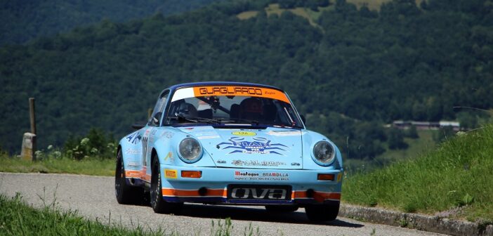 La 911 Carrera di Musti sulle montagne del Friuli.