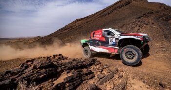 L'Hilux di Al-Rajhi sulle pietraie del Marocco