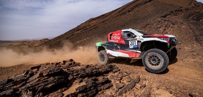 L'Hilux di Al-Rajhi sulle pietraie del Marocco