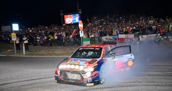 TRAVERSI DA LEGEND Sordo sulla i20 WRC Plus infiamma il pubblico (Credit Fotomagnano)