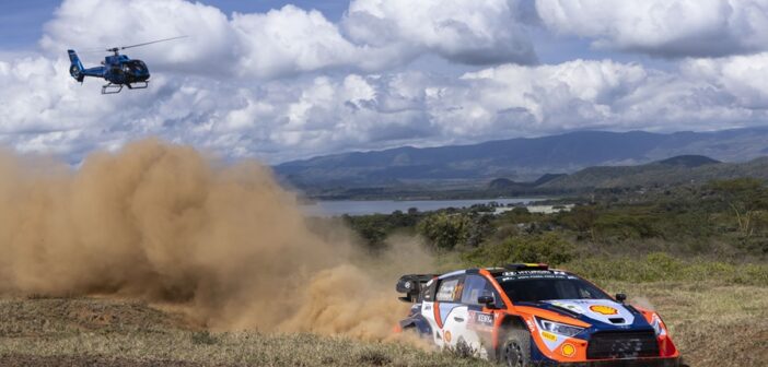 Neuville in azione nello shake down