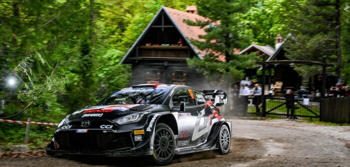 Ogier sulle insidiose strade Croate sporche all'inverosimile