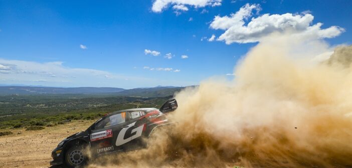 Ogier sfreccia suoi favolosi quadri del  Rally d’Italia Sardegna