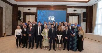 La foto di gruppo a Samarcanda
