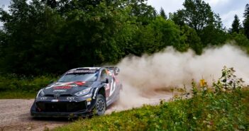 La Toyota di Kalle lascia solo polvere