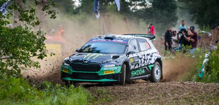 La Fabia RS di Solberg vola sulla terra lettone