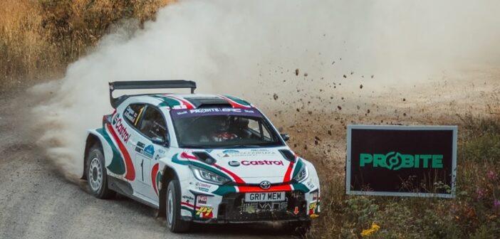Ingram sulle stage di una incredibilmente polverosa Scozia
