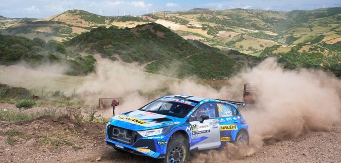 La Hyundai i20 N Rally2 di Lindholm in azione sulle PS della Sardegna