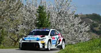 Andolfi sulla GR Yaris della Toyota Italia sulla strada di Santo Stefano