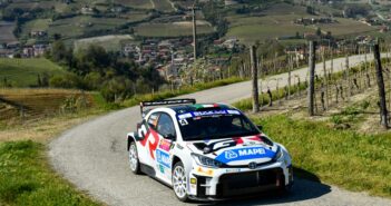 ANDOLFI METTE LE ALI ALLA YARIS Andolfi e Menchini mettono le ali alla GR Yaris rally2