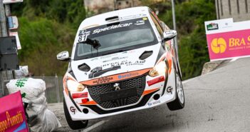 DOPO ALBA HALLBERG SALTA NEL CIAR Patrik Hallberg al Regione Piemonte sul salto di Diano D'Alba