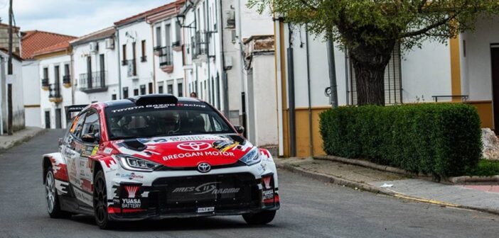 La GR Yaris rally2 di Alejandro Cachòn protagonista nella prima parte di gara