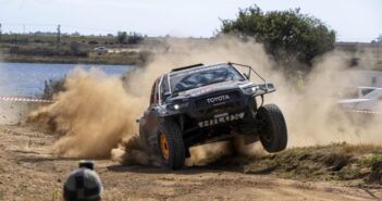 LATEGAN PROFETA IN PATRIA L'Hilux del sudafricano Lategan vola sulle piste di casa