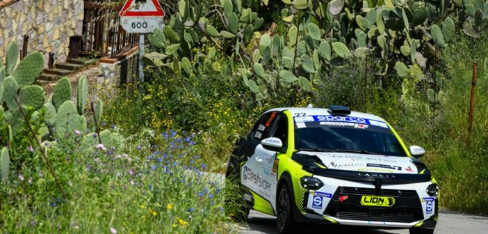 La Ypsilon Rally4 HF di Pisani sugli asfalti del Targa