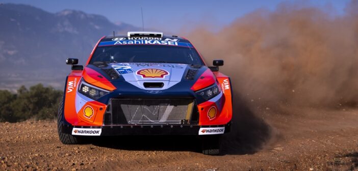 La Hyundai di Tanak aggredisce la terra di Grecia